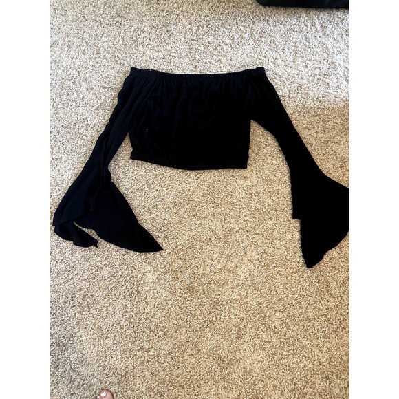 Blue Blush Tops - Black belle sleeve crop top